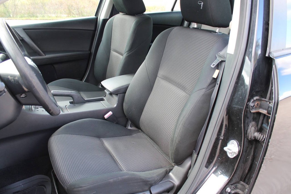 2013 Mazda Mazda3 Image 21