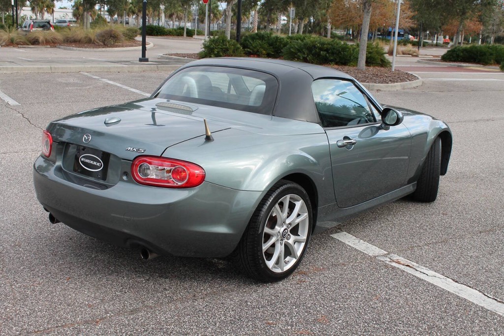 2013 Mazda MX-5 Miata Image 21