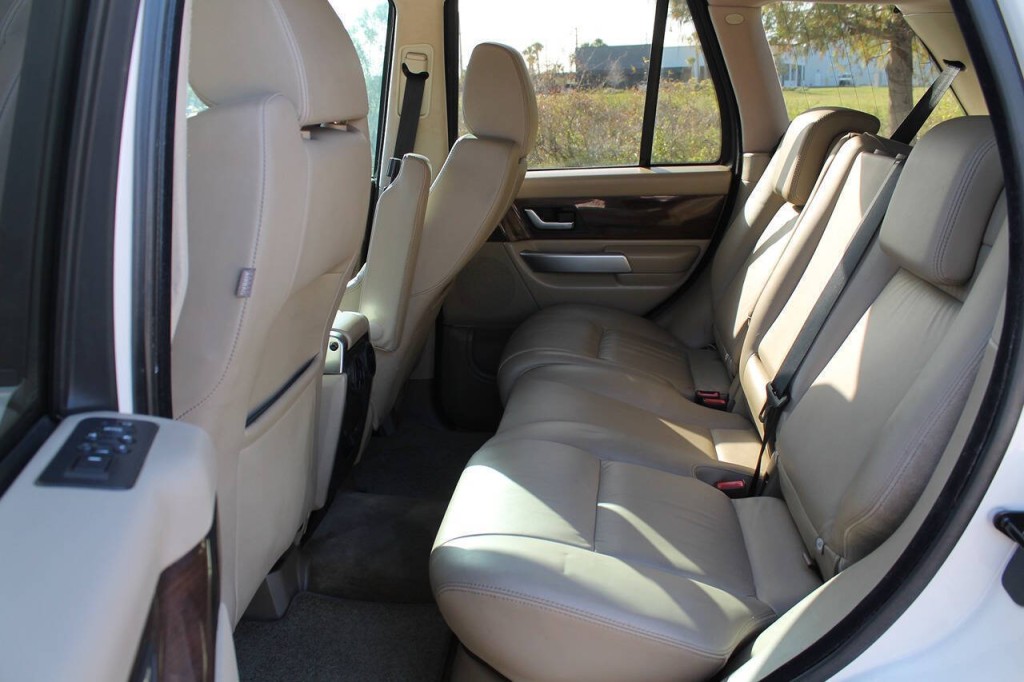 2009 Land Rover Range Rover Sport Image 17