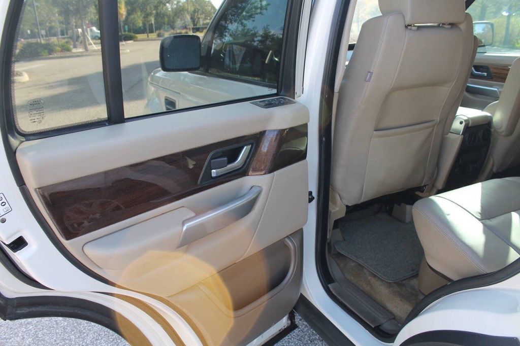 2009 Land Rover Range Rover Sport Image 18