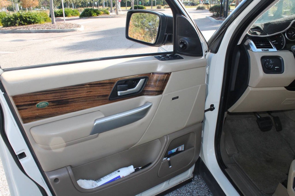 2009 Land Rover Range Rover Sport Image 32