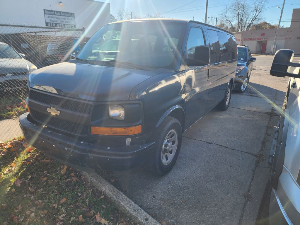 2012 Chevrolet Express Image 2