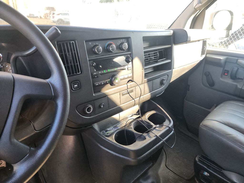 2012 Chevrolet Express Image 8