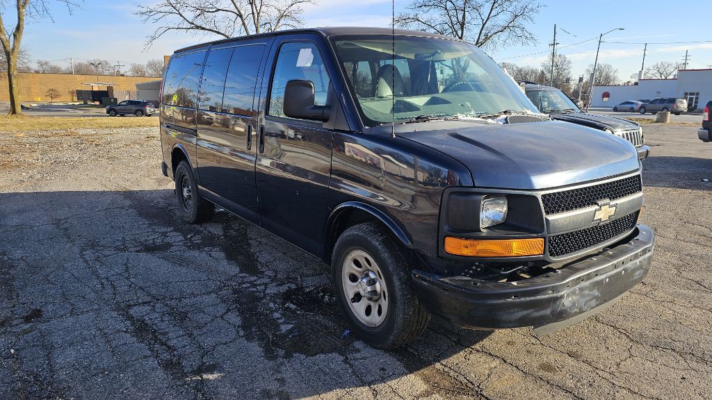 2012 Chevrolet Express Image 3