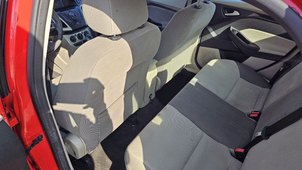 2014 Ford Focus Image 12