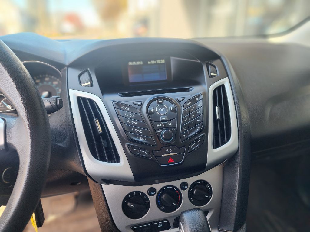 2014 Ford Focus Image 18