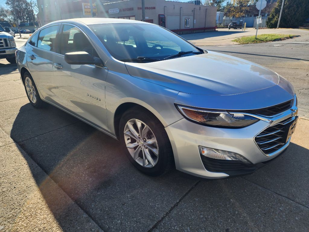2019 Chevrolet Malibu Image 3