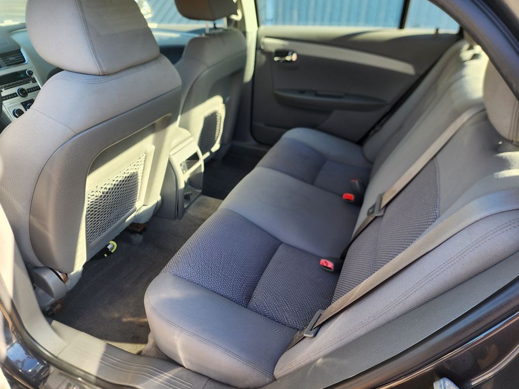 2013 Chevrolet Malibu Image 10