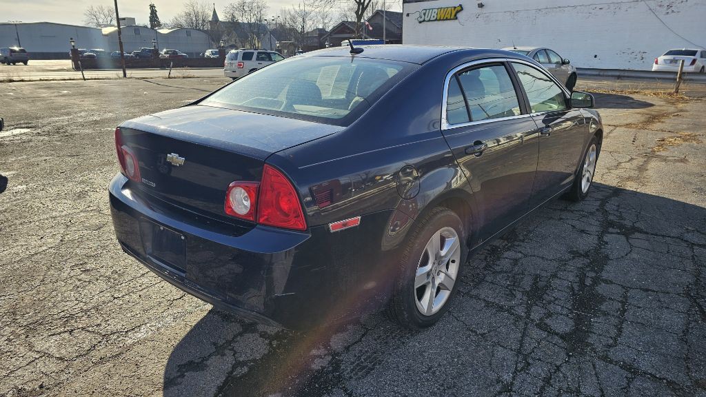 2011 Chevrolet Malibu Image 5