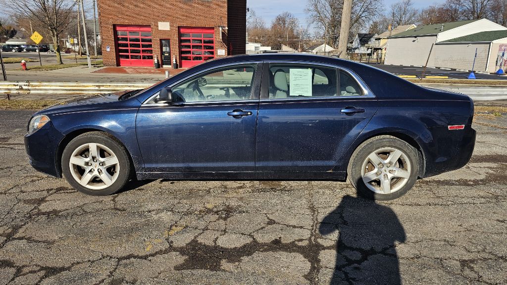 2011 Chevrolet Malibu Image 8