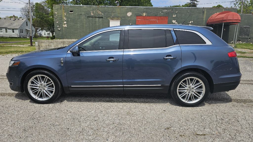 2018 Lincoln MKT Image 8