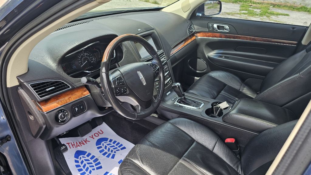 2018 Lincoln MKT Image 9