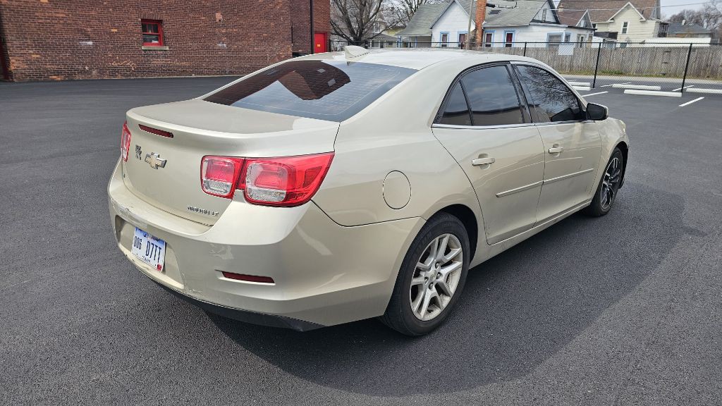 2015 Chevrolet Malibu Image 5