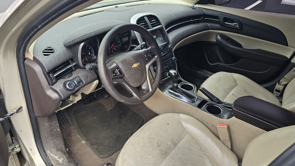 2015 Chevrolet Malibu Image 9