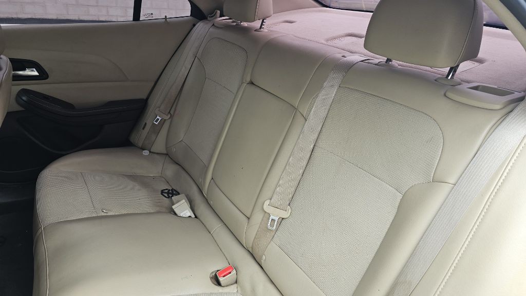 2015 Chevrolet Malibu Image 13