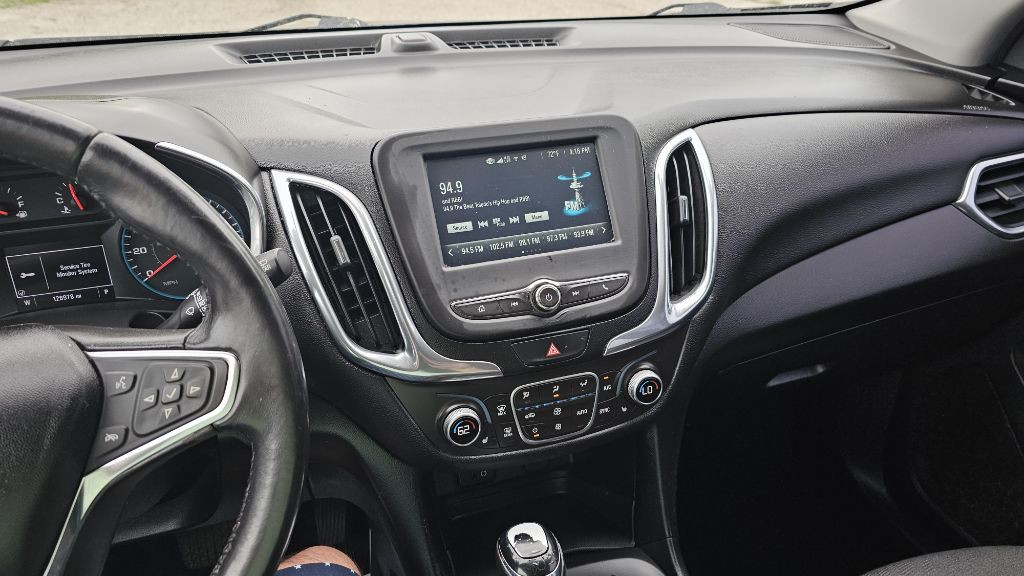 2018 Chevrolet Equinox Image 11