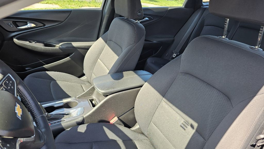 2016 Chevrolet Malibu Image 10