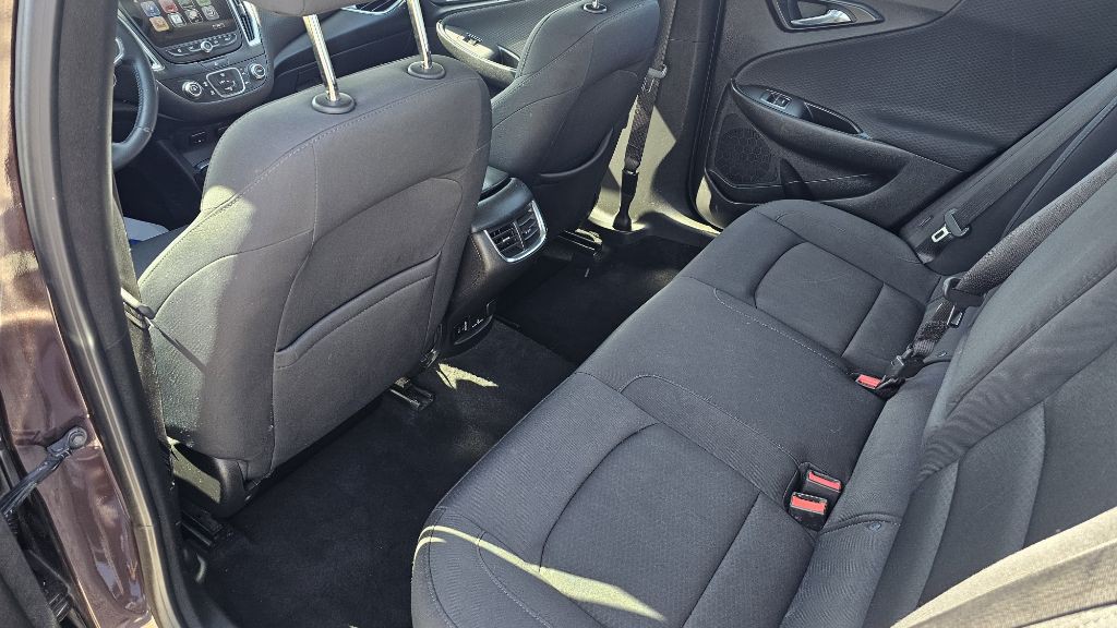 2016 Chevrolet Malibu Image 11