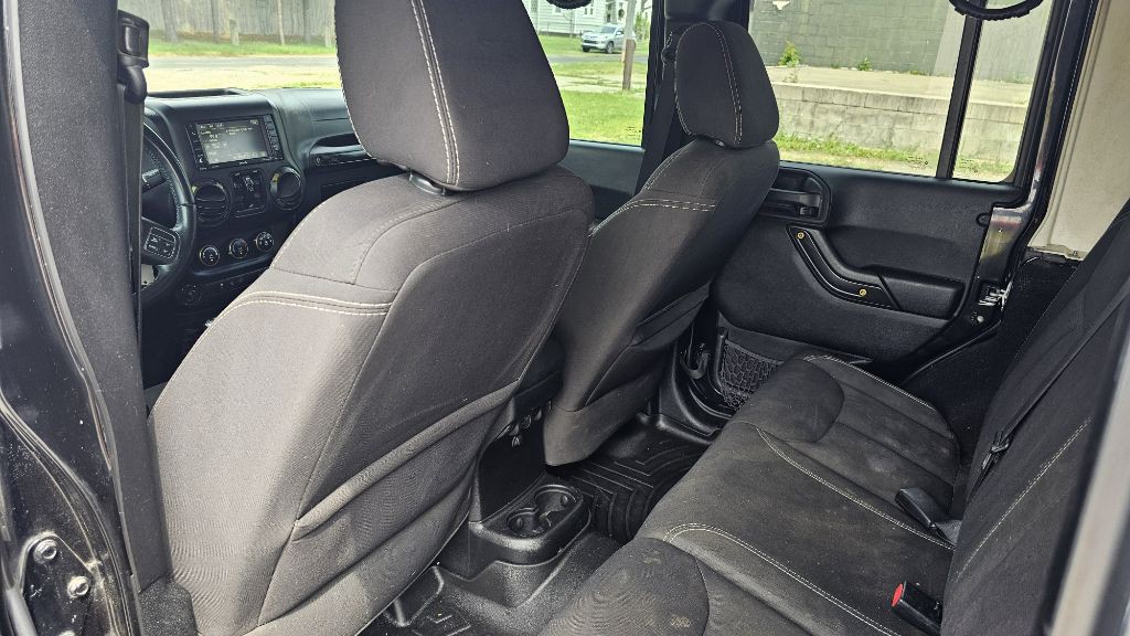 2014 Jeep Wrangler Unlimited Image 12