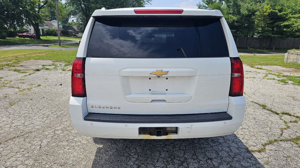 2016 Chevrolet Suburban Image 6