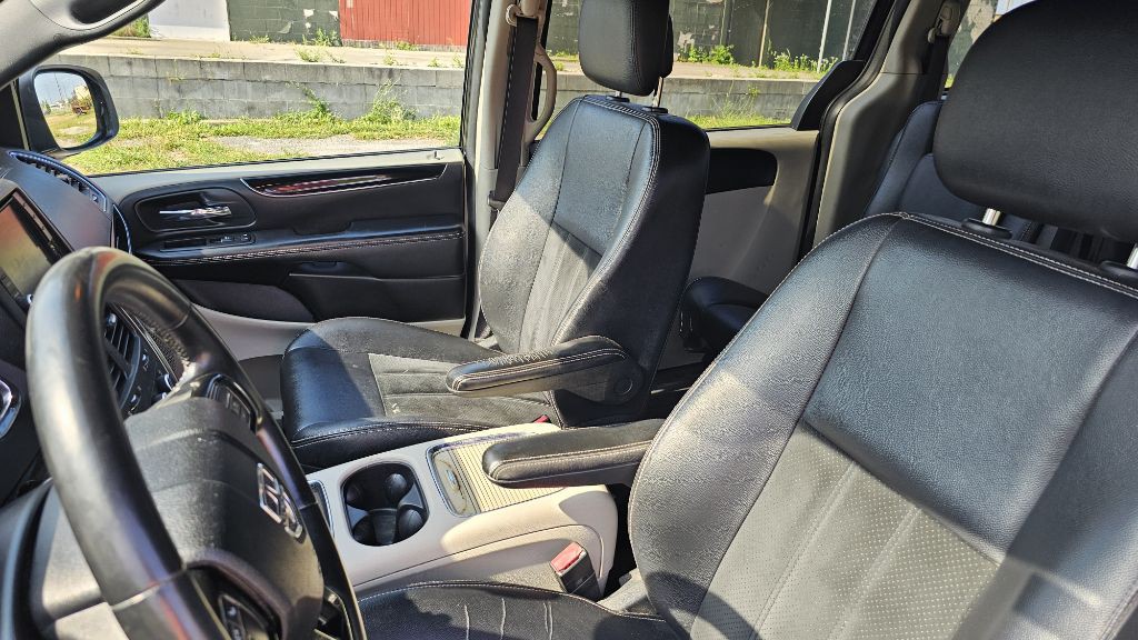 2017 Dodge Grand Caravan Image 10