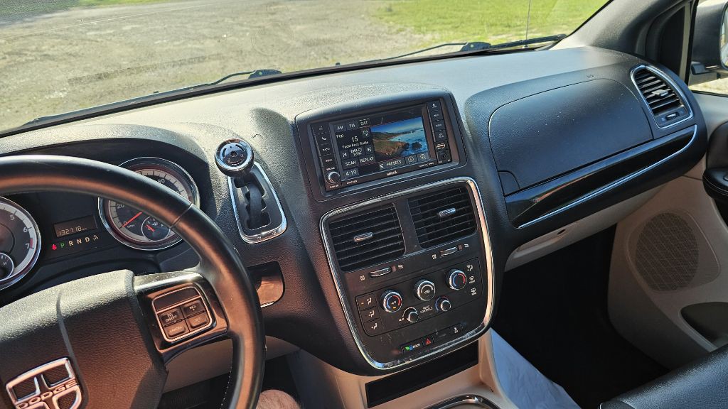 2017 Dodge Grand Caravan Image 11