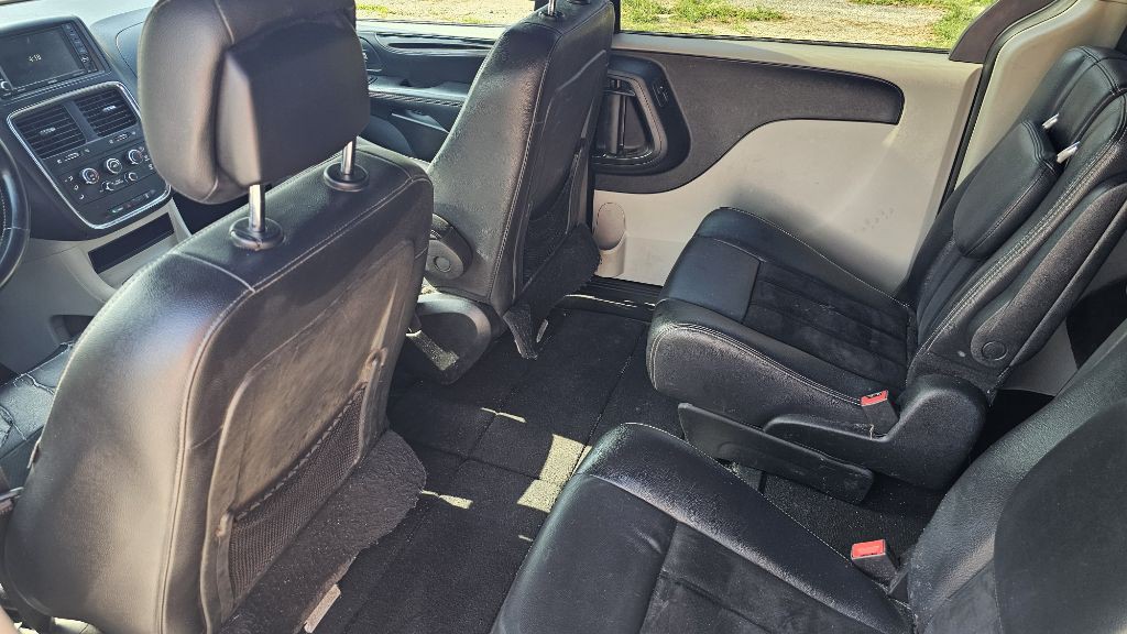 2017 Dodge Grand Caravan Image 12