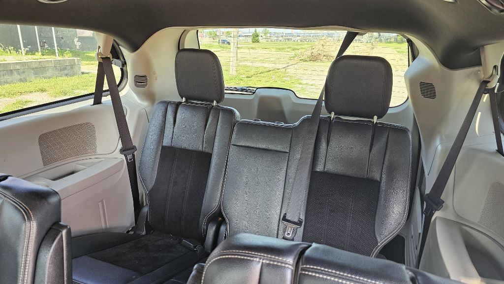 2017 Dodge Grand Caravan Image 14