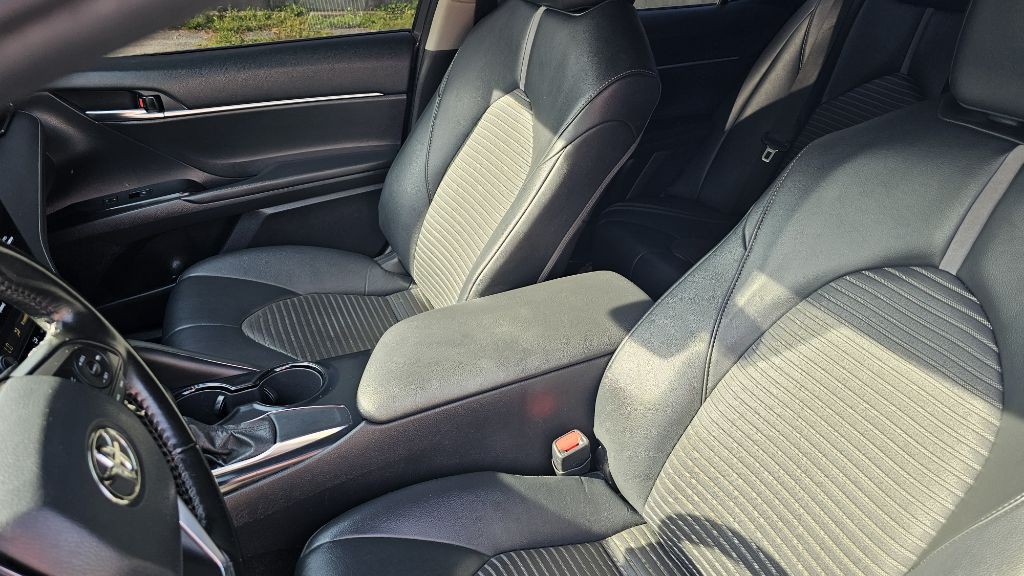2020 Toyota Camry Image 10