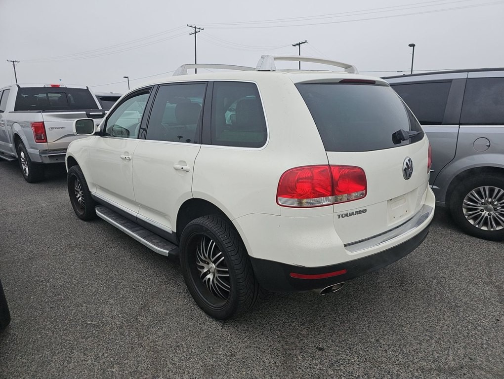 2004 Volkswagen Touareg Image 3