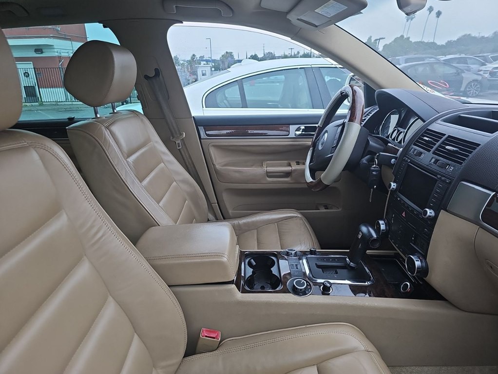 2004 Volkswagen Touareg Image 6