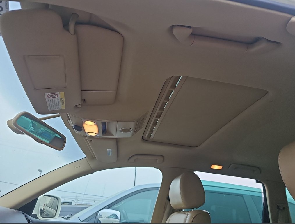 2004 Volkswagen Touareg Image 8