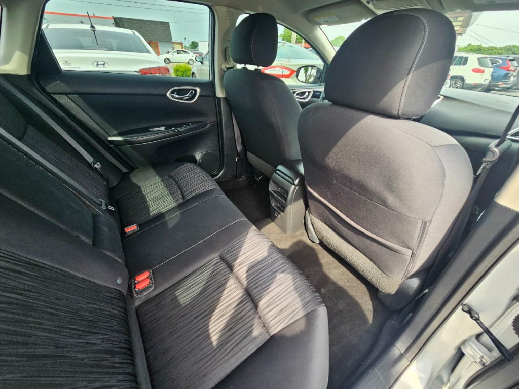 2019 Nissan Sentra Image 16