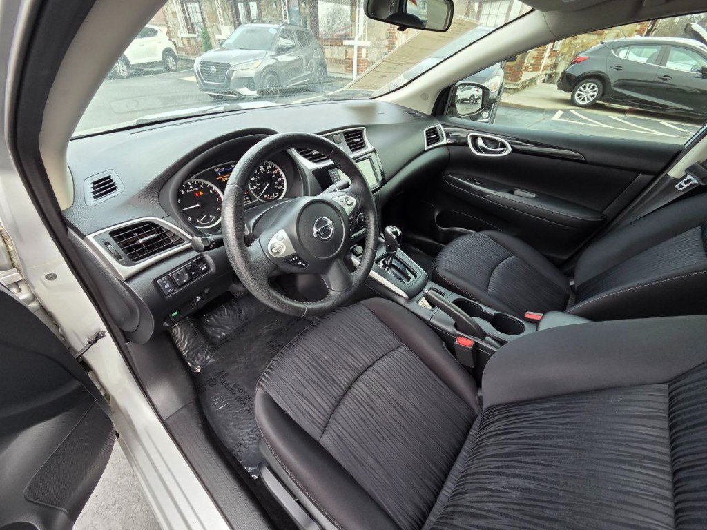 2019 Nissan Sentra Image 13