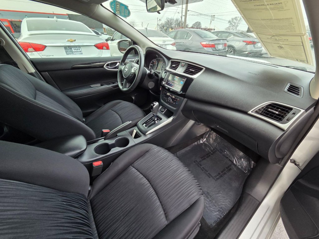 2019 Nissan Sentra Image 18