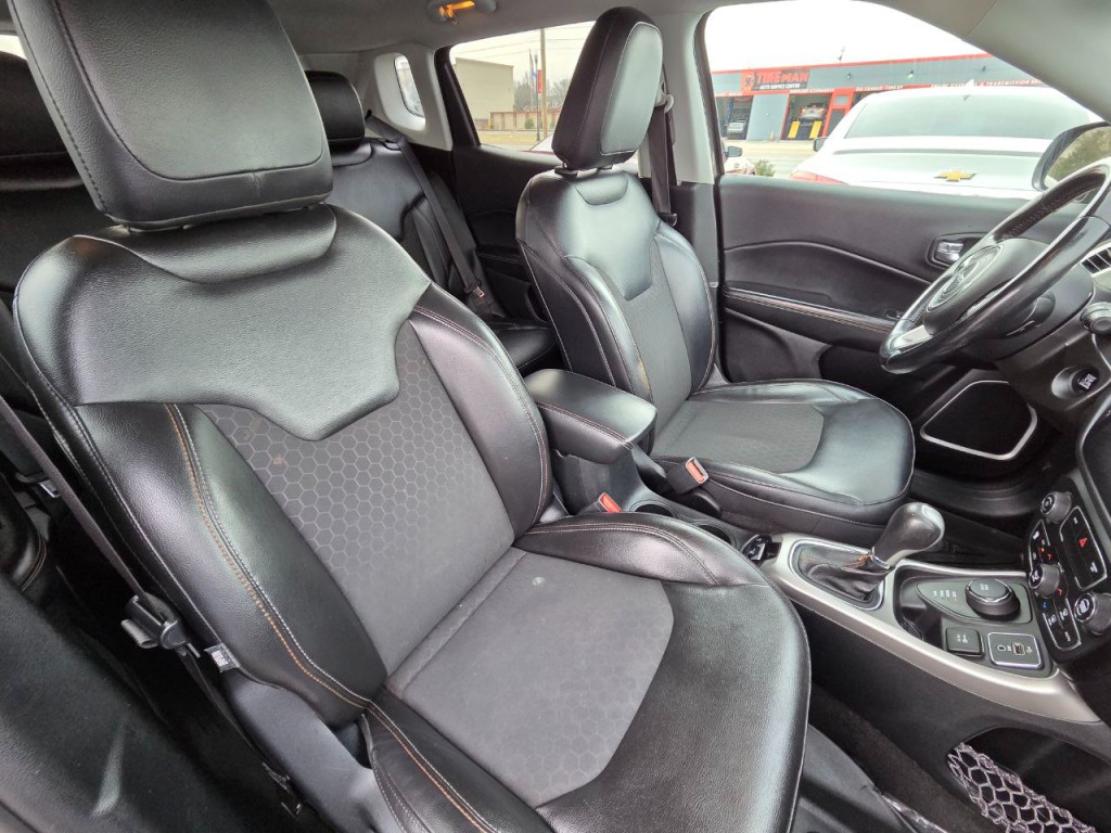 2018 Jeep Compass Image 19