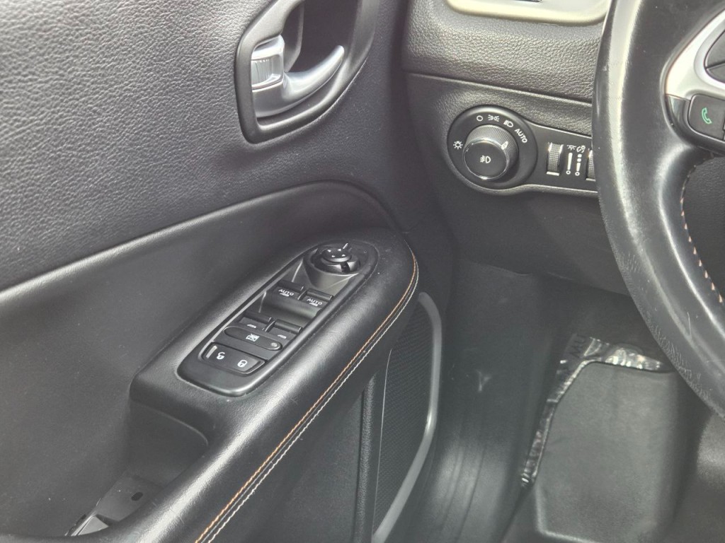 2018 Jeep Compass Image 27