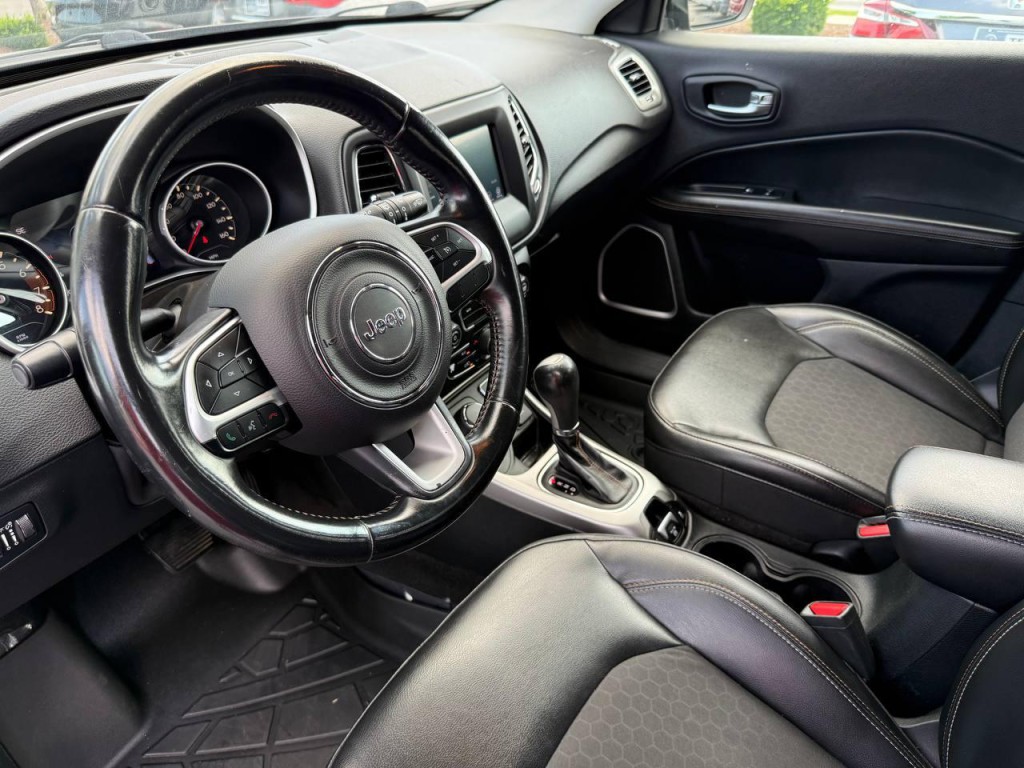 2018 Jeep Compass Image 9