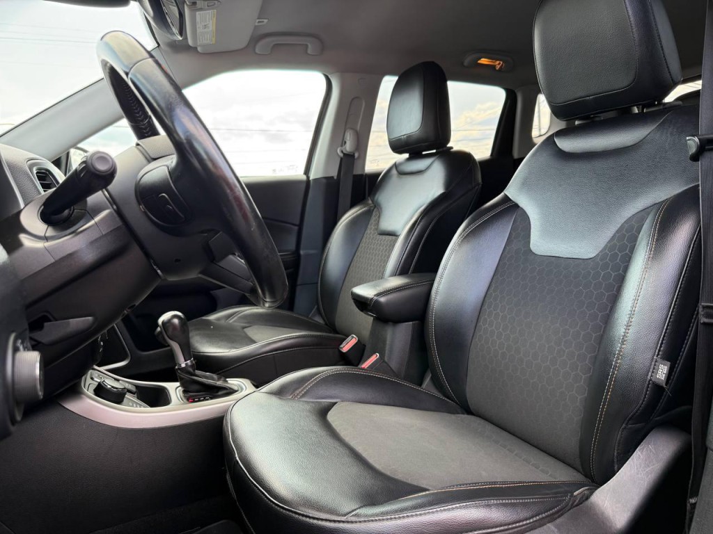 2018 Jeep Compass Image 10