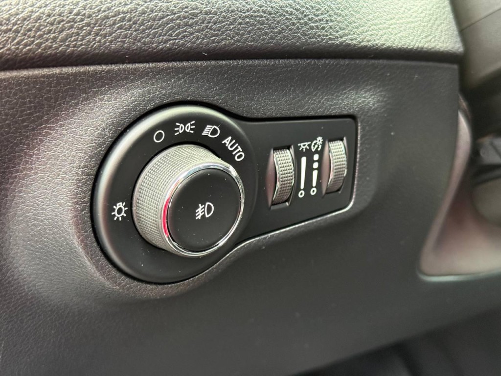2018 Jeep Compass Image 12