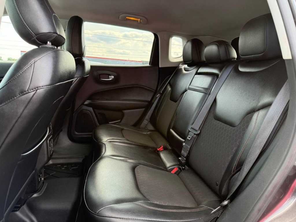 2018 Jeep Compass Image 13