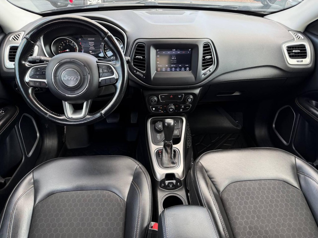 2018 Jeep Compass Image 16