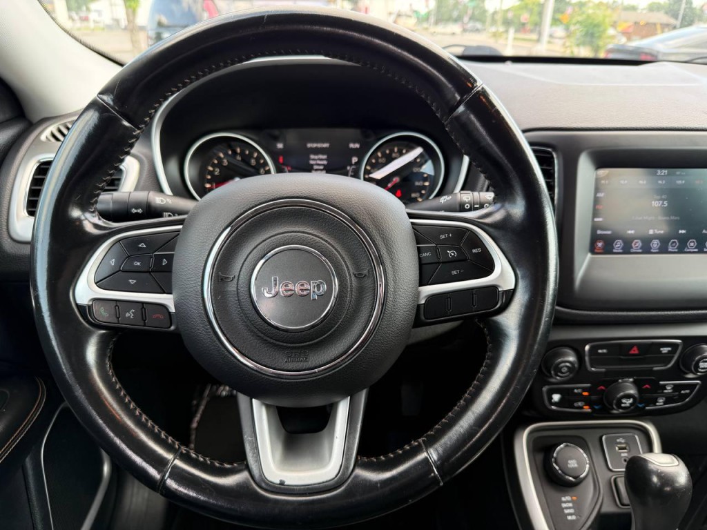 2018 Jeep Compass Image 17