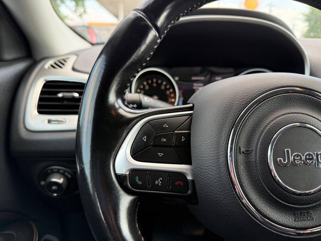 2018 Jeep Compass Image 19