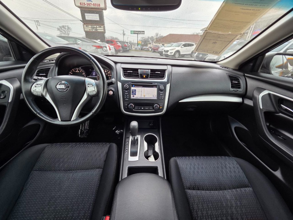 2016 Nissan Altima Image 21