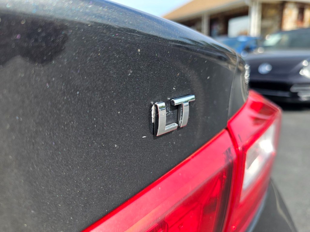 2018 Chevrolet Malibu Image 9