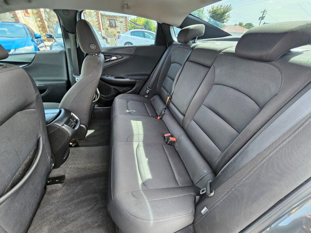 2018 Chevrolet Malibu Image 15