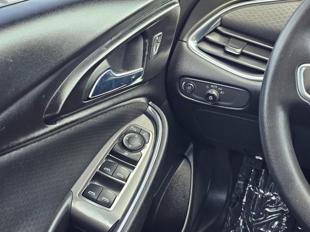 2018 Chevrolet Malibu Image 27