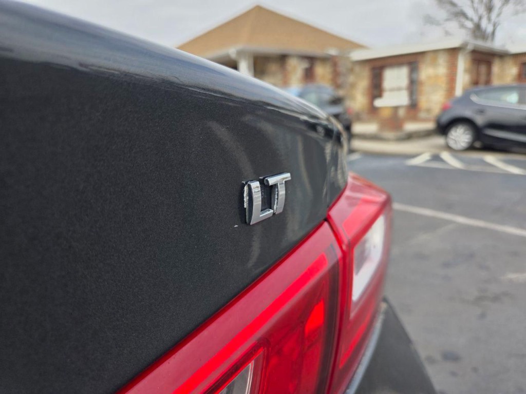 2018 Chevrolet Malibu Image 9