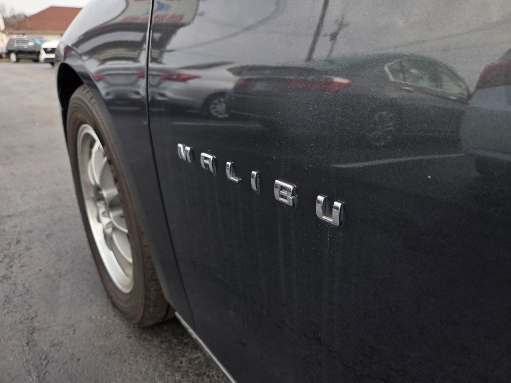 2018 Chevrolet Malibu Image 10